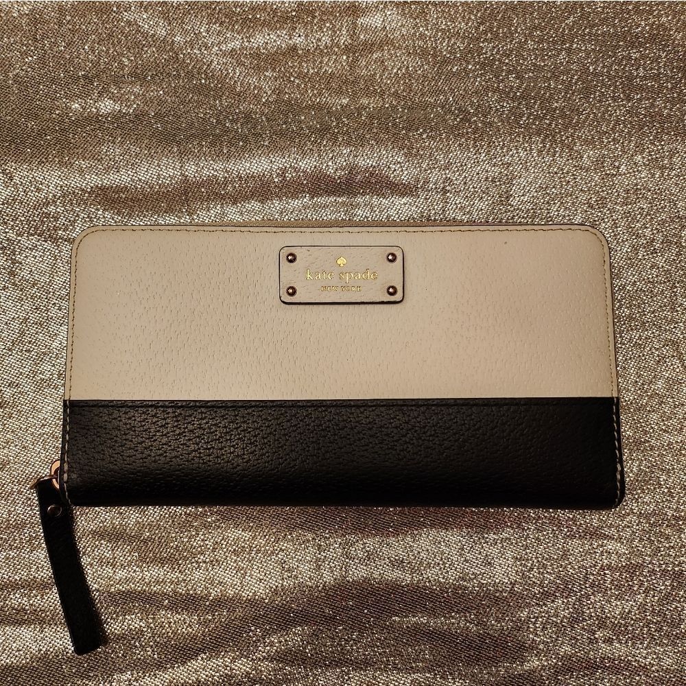 Kate Spade Black and Cream Women's Wallet
